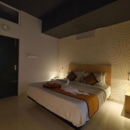 Отель Skyry Residency Tidel Park Коимбатур Экстерьер фото